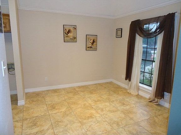 4th image of 116 Bumelia St