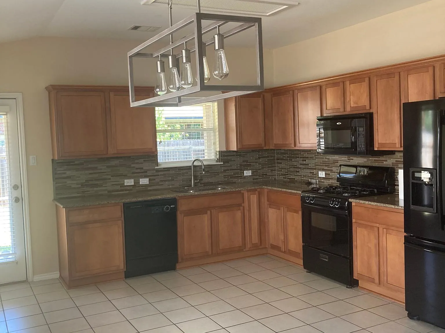 11605 McDows Hole Ln — Photo 3