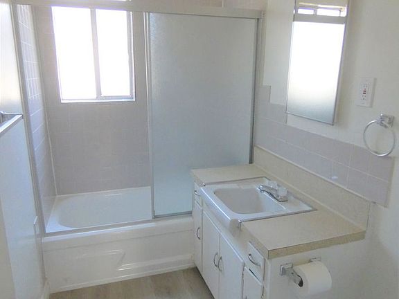 3rd image of 1856 Pacific Ave APT 6