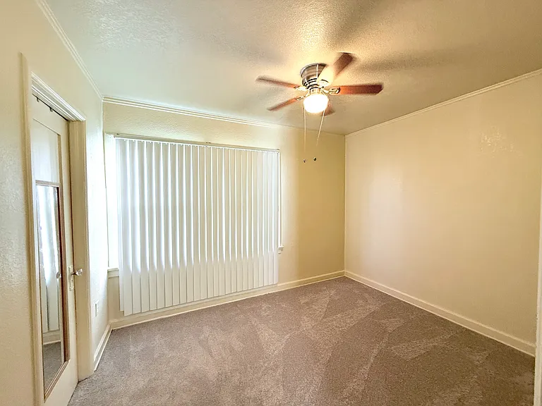 205 S Citron St #11 — Photo 7