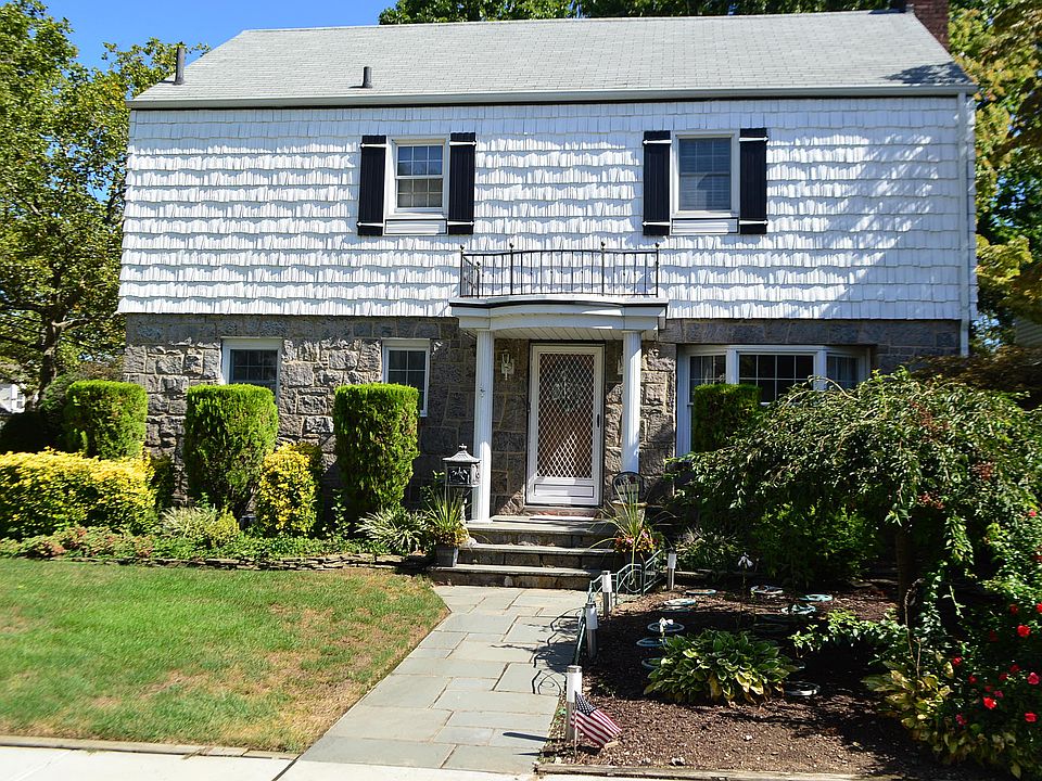 1st image of 10 Nemeth St