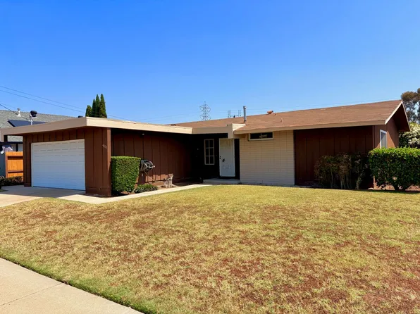 4653 Berwick Dr, San Diego, CA 92117