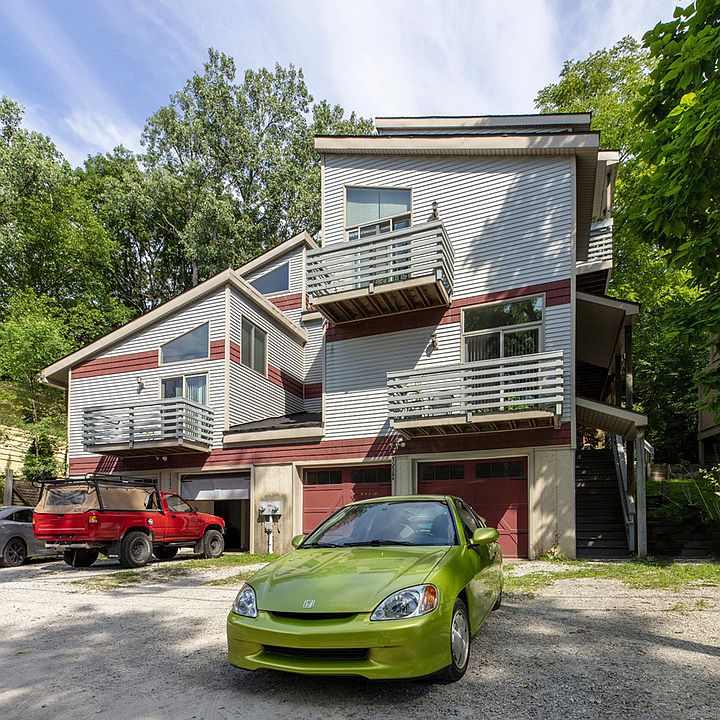 1st image of 1556A Jones Dr #1