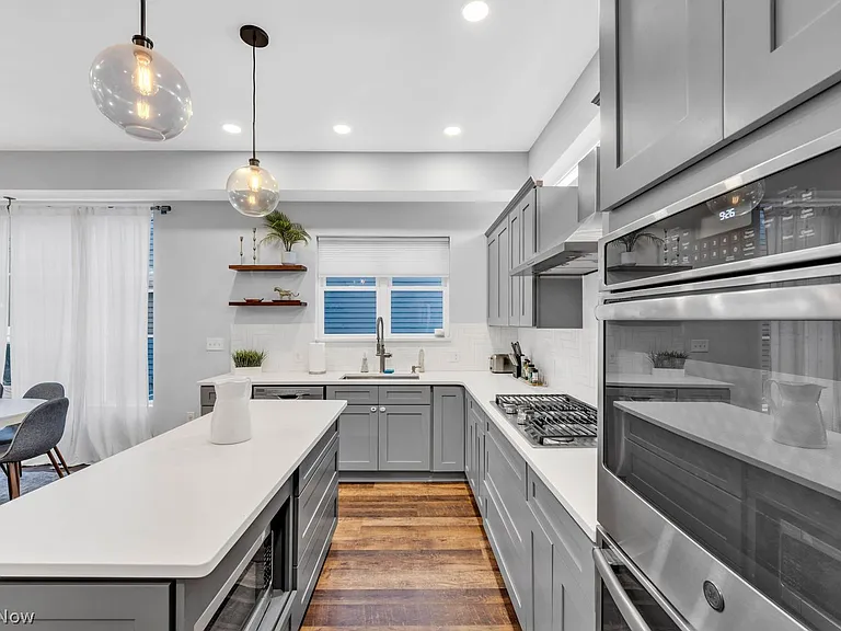 2702 Bridge Ave — Photo 13