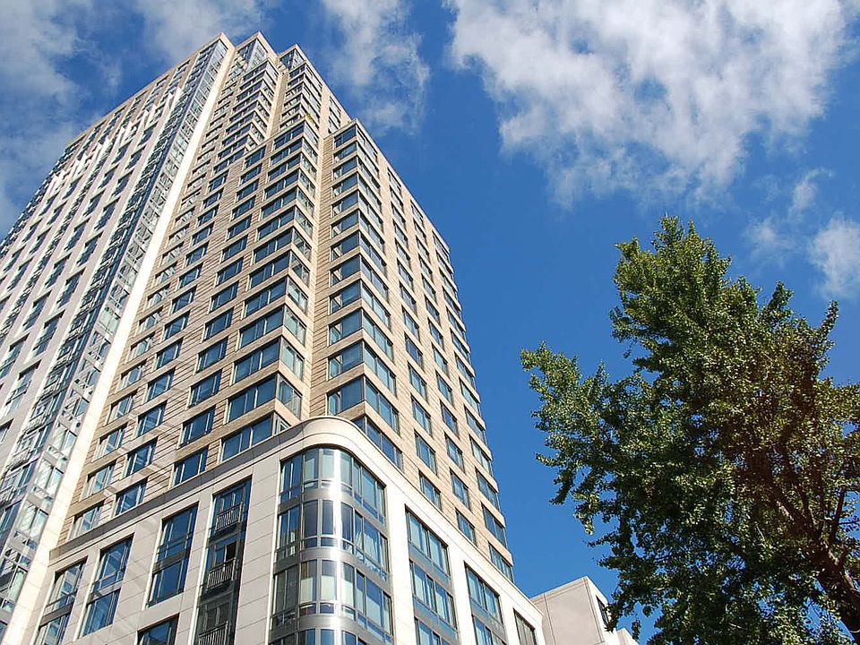 1st image of 10 City Pl APT 7C