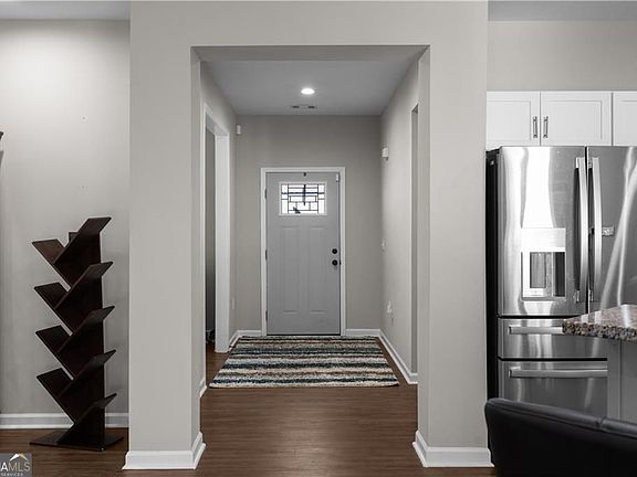 2nd image of 2117 Treehaven Ct
