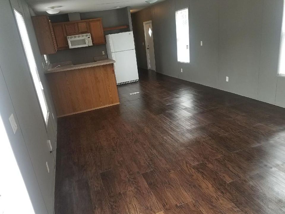 2nd image of 700 Leisure Dr Lot 7