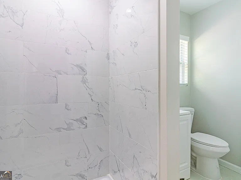 2741 Village Green Dr — Photo 18