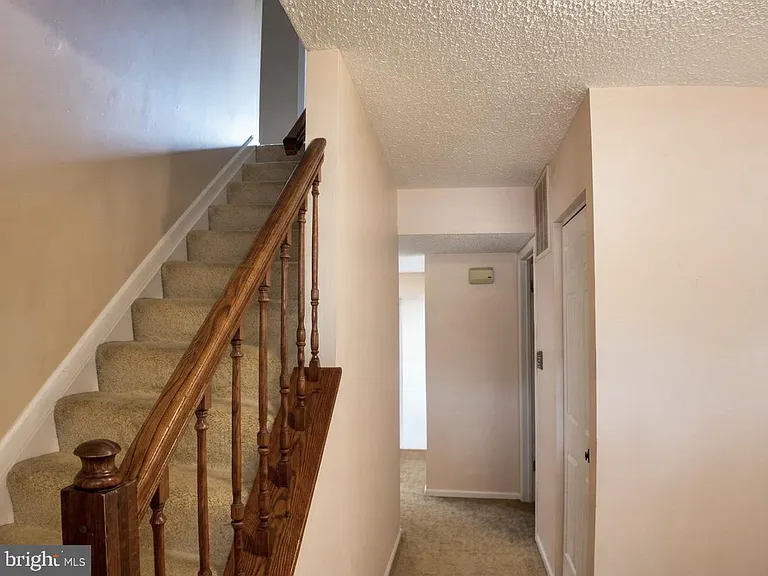 5 Hunters Ct — Photo 13