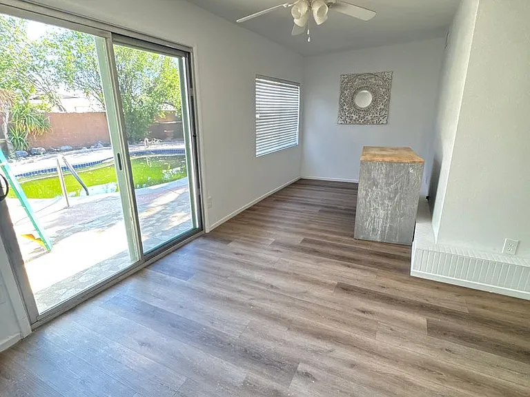2107 Frontier Ave — Photo 8