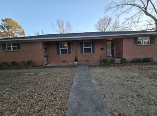 402 W 15th Ave, Pine Bluff, AR 71601