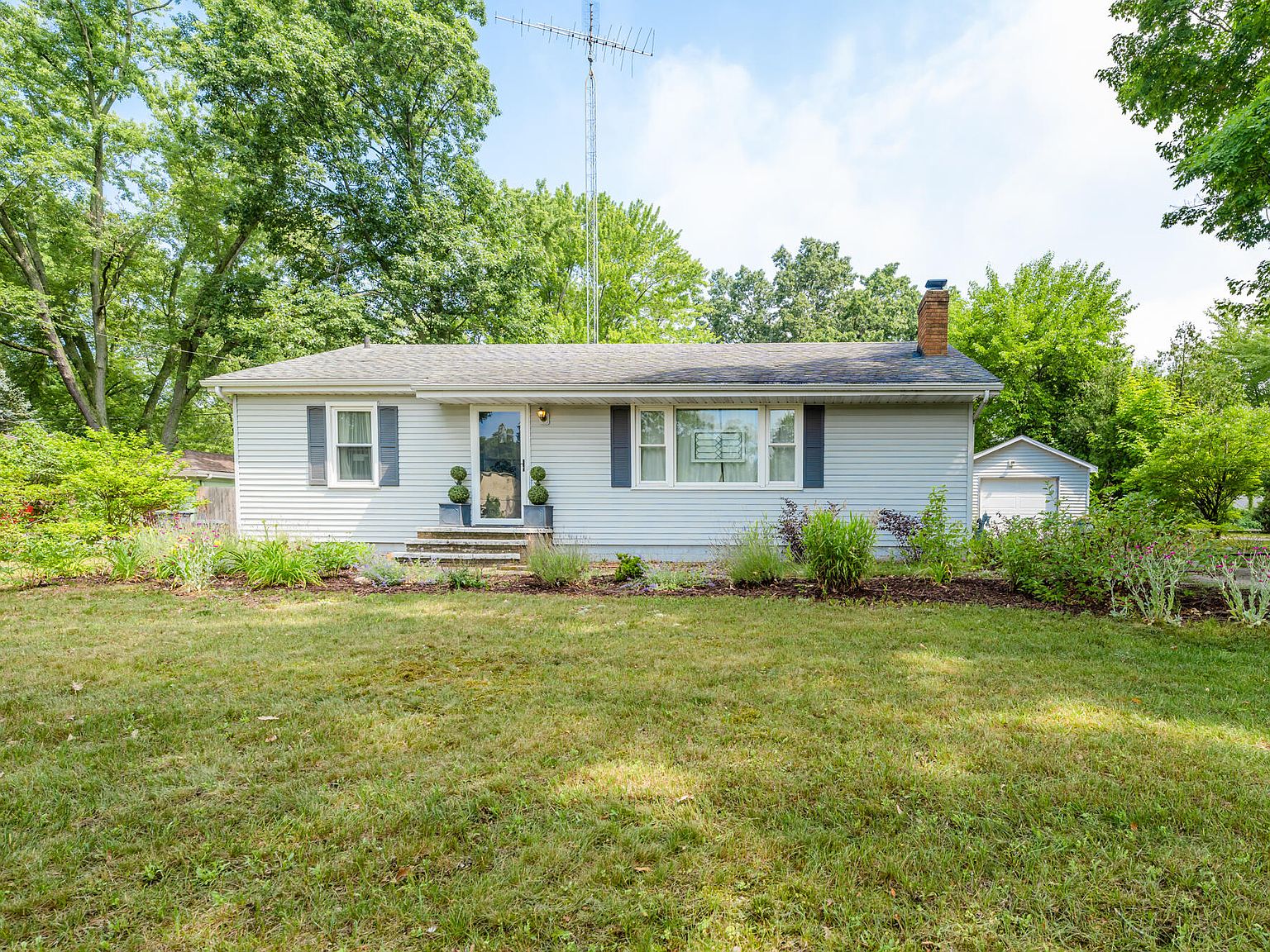 199 Chippewa Rd, Benton Harbor, MI 49022 Zillow