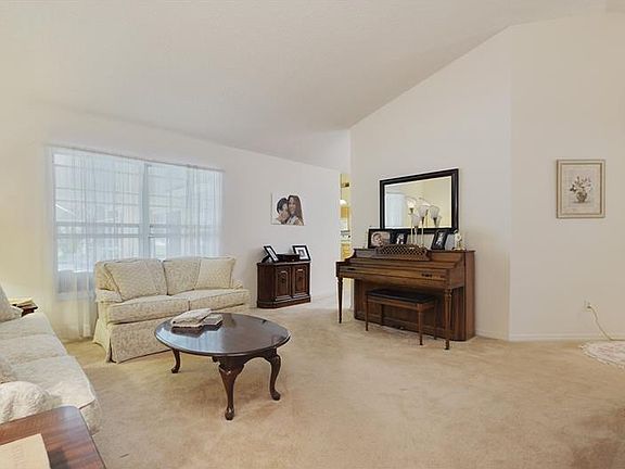 5th image of 4507 Lake Ashley Dr