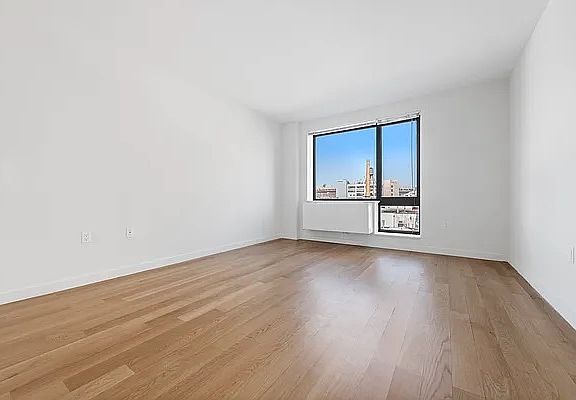3rd image of 44-72 11th St APT A602