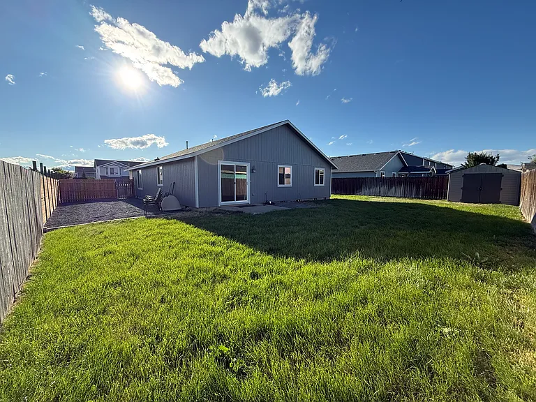 115 S Chinook St — Photo 2
