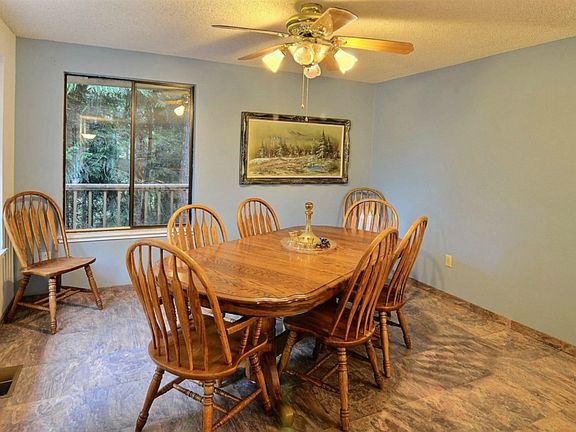 4th image of 9816 Kooley Dr N