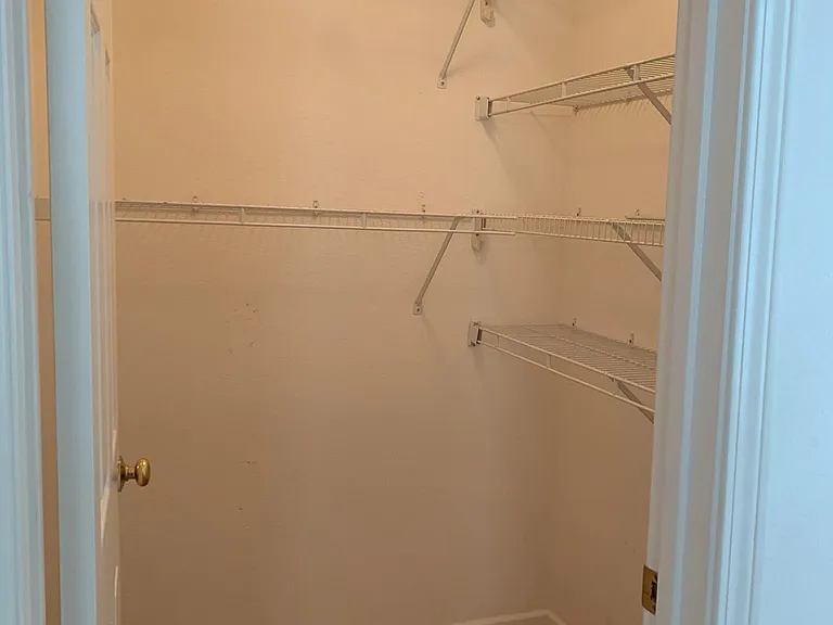 1317 Yarmouth Ter — Photo 16
