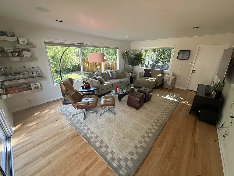 1300 San Anselmo Ave — Photo 8