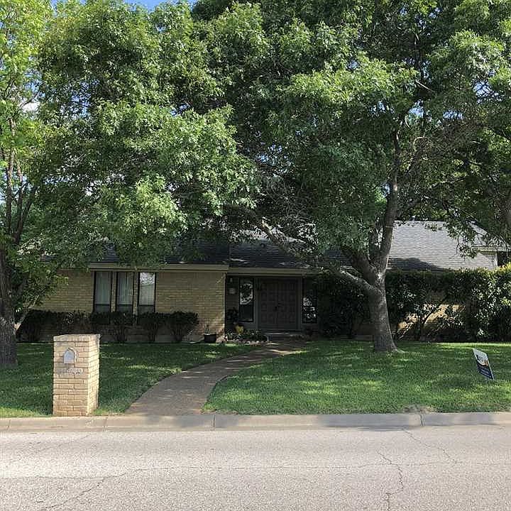 1st image of 13749 Harbor Dr