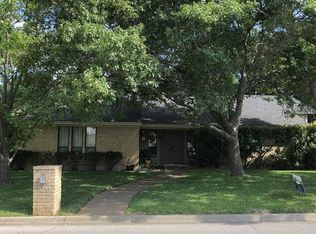 13749 Harbor Dr, Woodway, TX 76712