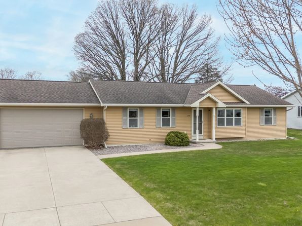 2114 Gadwall Ln, Green Bay, WI 54311