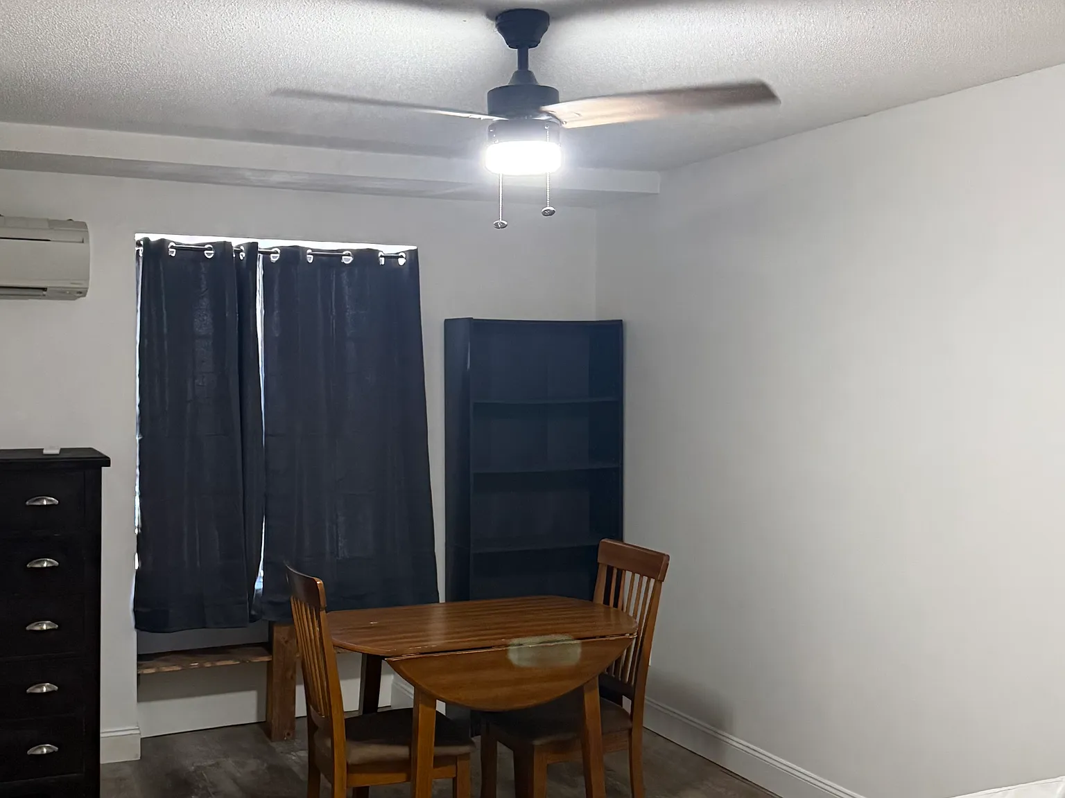Studio, 300 sqft, $825 — Photo 4
