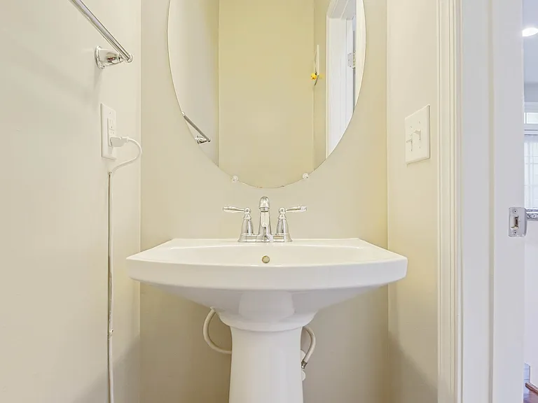25218 Briargate Ter — Photo 13