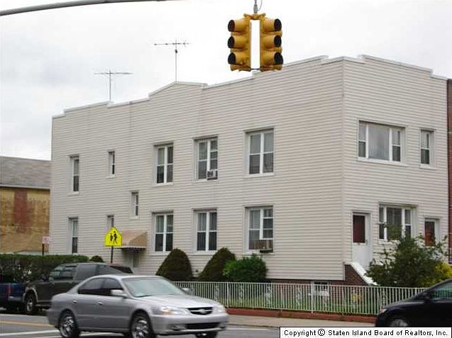 2nd image of 1870 Bay Ridge Pkwy
