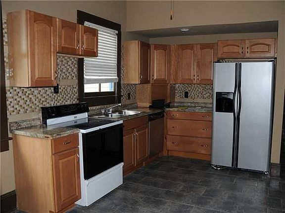 5th image of 3714 Trafalgar St