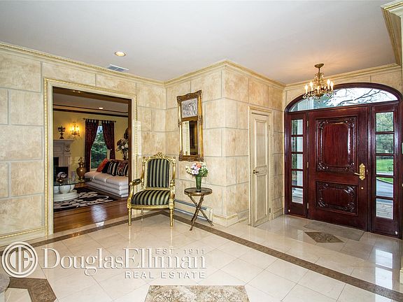 2nd image of 271 Baird Ct