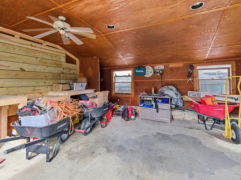 11641 Glen Rd — Photo 35