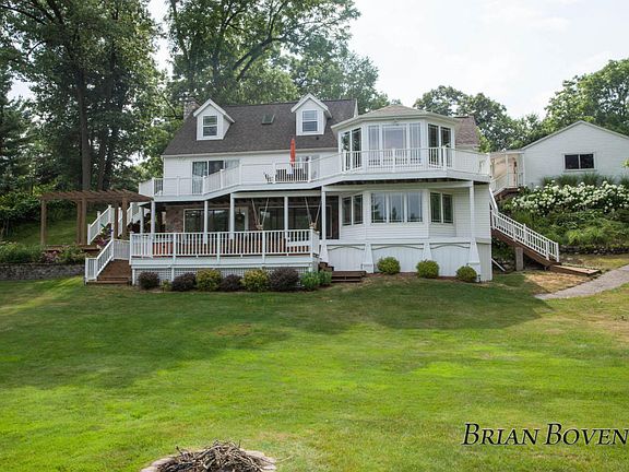 2nd image of 8810 Brower Lake Dr NE
