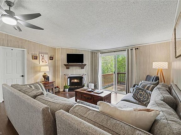 4th image of 1375 Ward Rd