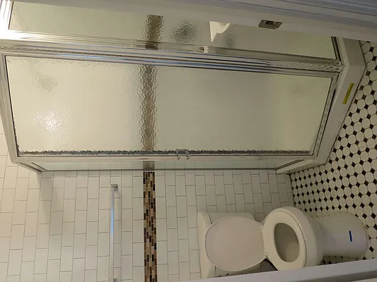 Rented by 50 Stanhope LLC | media 44