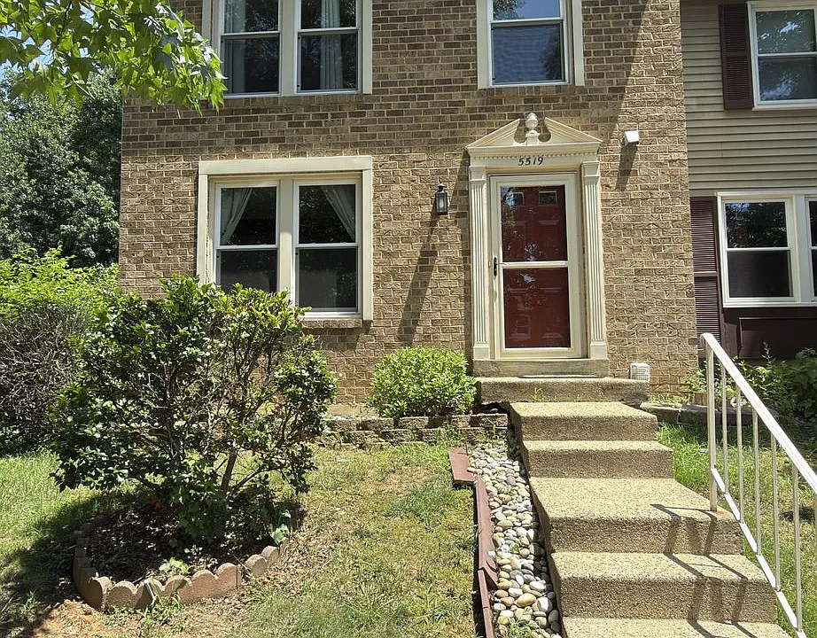 5519 Inverness Woods Ct