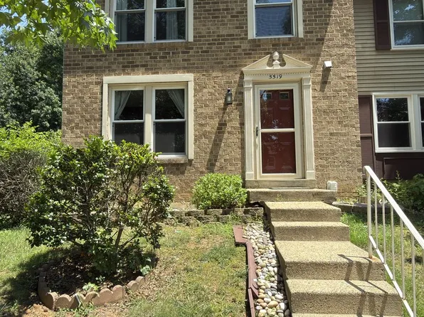 5519 Inverness Woods Ct, Fairfax, VA 22032