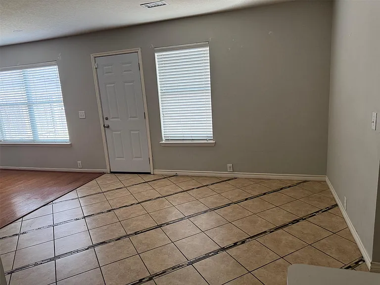 20234 Cypresswood Gln — Photo 13