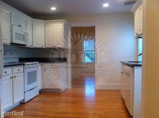 17 Beech St, Newton, MA 02458