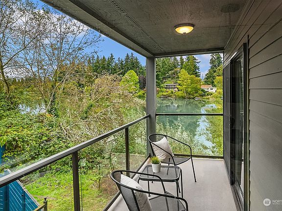 5th image of 19428 Aurora Avenue N #236