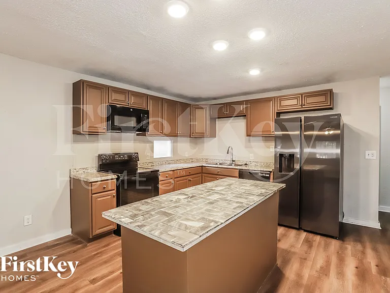920 E Dr Martin Luther King Jr Blvd — Photo 6