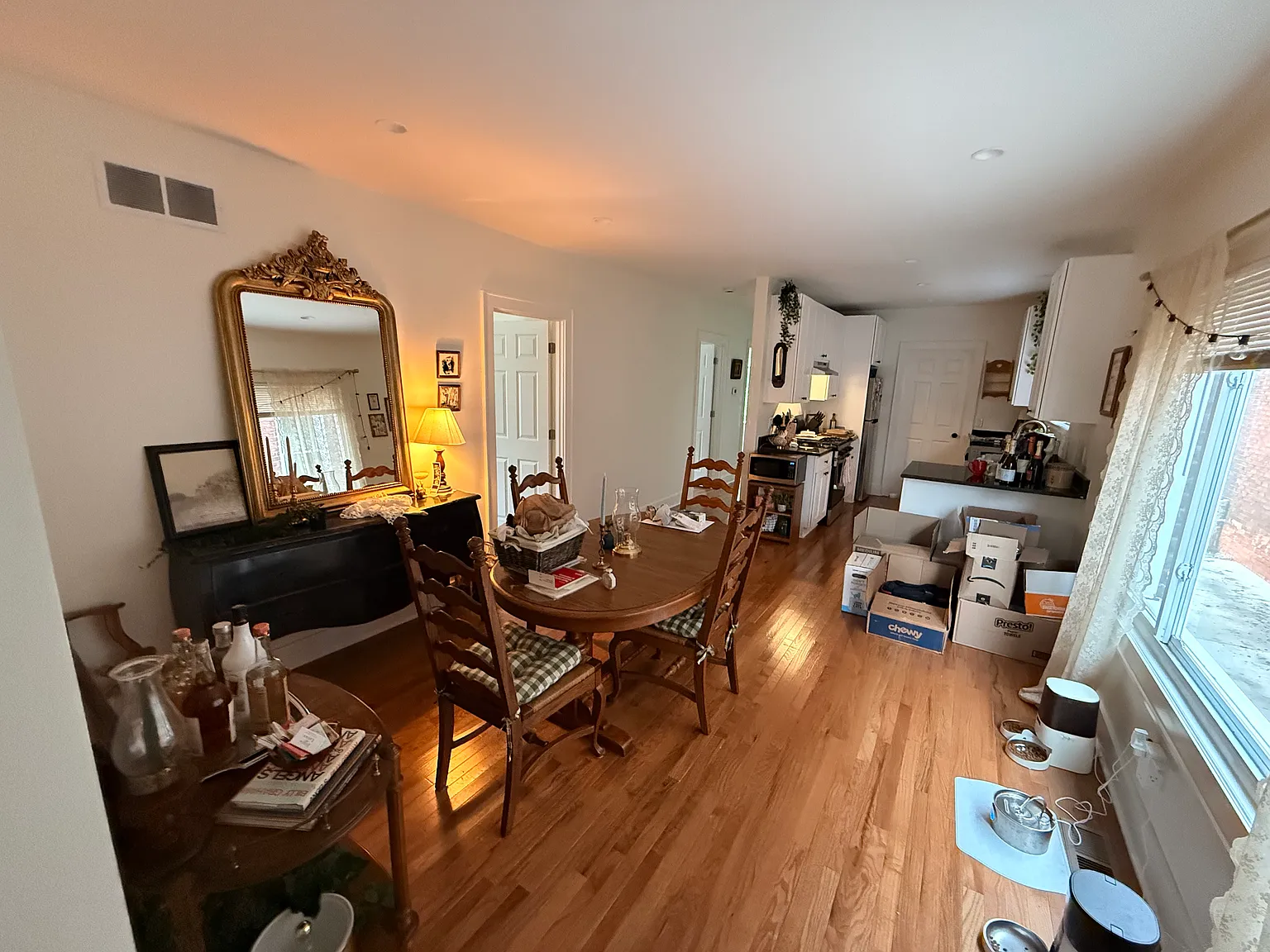 3 bed, 1300 sqft, $1,500 — Photo 3