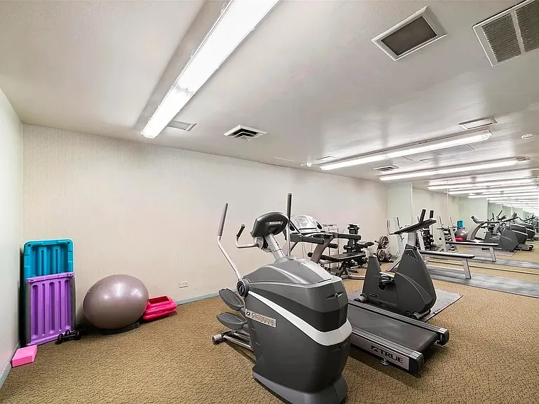 400 S Lafayette St #701 — Photo 21