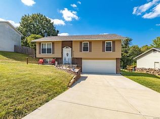 2122 Devonshire Dr, Imperial, MO 63052