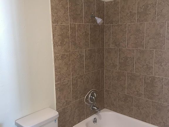 2nd image of 215 N Hamilton Ave