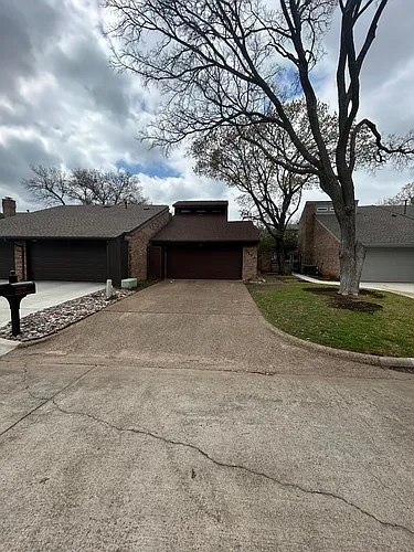 3425 Courtyard Cir Photo 1