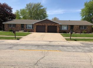 415-417 John Casey Rd, Bourbonnais, IL
