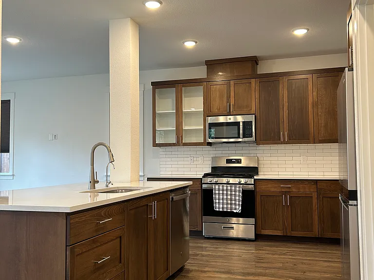 18222 SW Silvertip St #1 — Photo 8