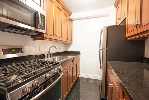 Rented by Oxford Property Group | media 16