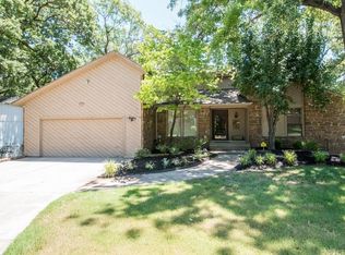 8305 S 8th St E, Broken Arrow, OK 74011
