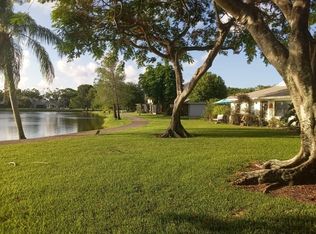 5167 Tennis Ln, Delray Beach, FL 33484